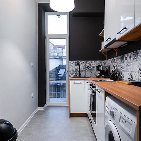 New Black & White - 2Bdr Apartment With Balcony 索菲亞 外观 照片