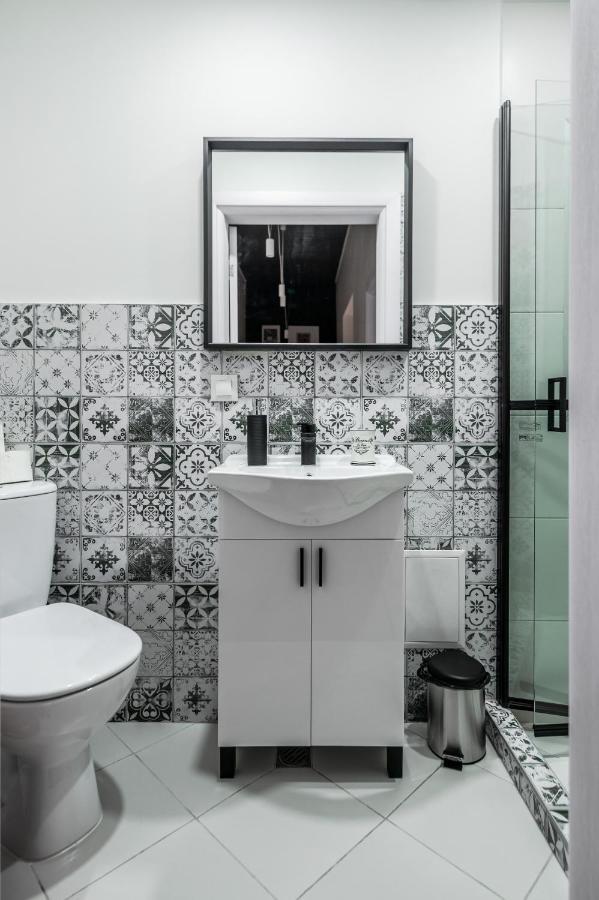 New Black & White - 2Bdr Apartment With Balcony 索菲亞 外观 照片